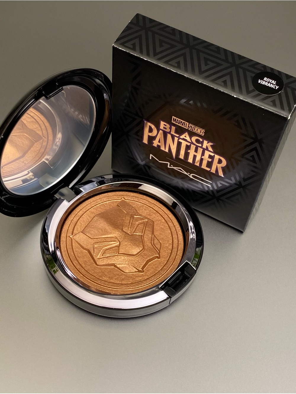 MAC × Black Panther Extra Dimension Skinfinish “Royal Vibrancy”